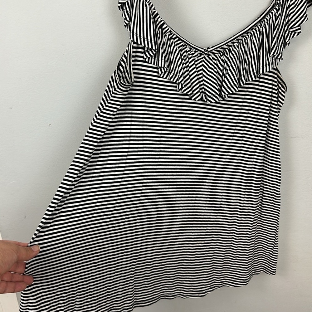 Torrid Tank Top Super Soft V Neck Ruffle Black White Striped Sz 14 - Picture 8 of 10